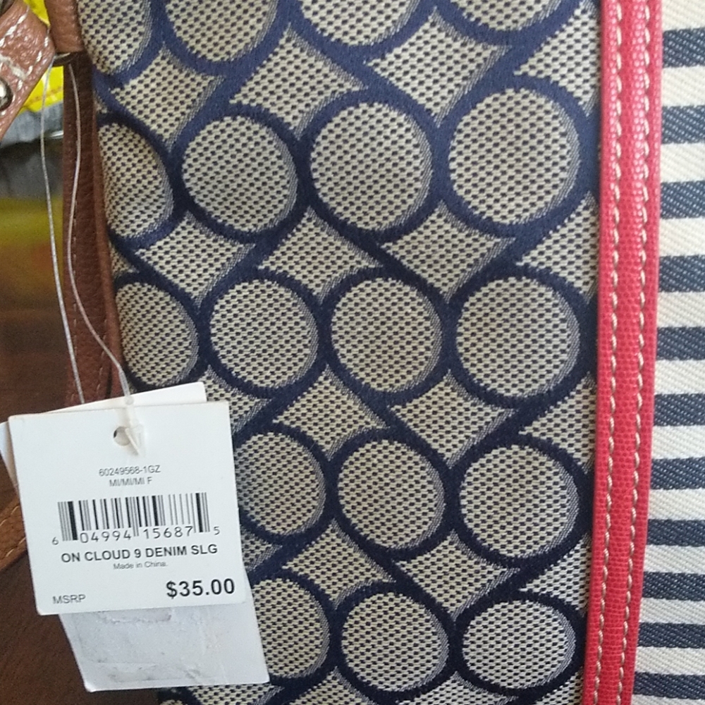 Nine West clutch bag. - Picture 7 of 7